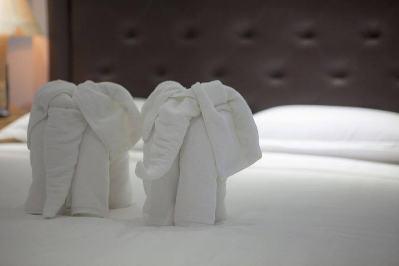 Woodland Hotel Rangun Kültér fotó