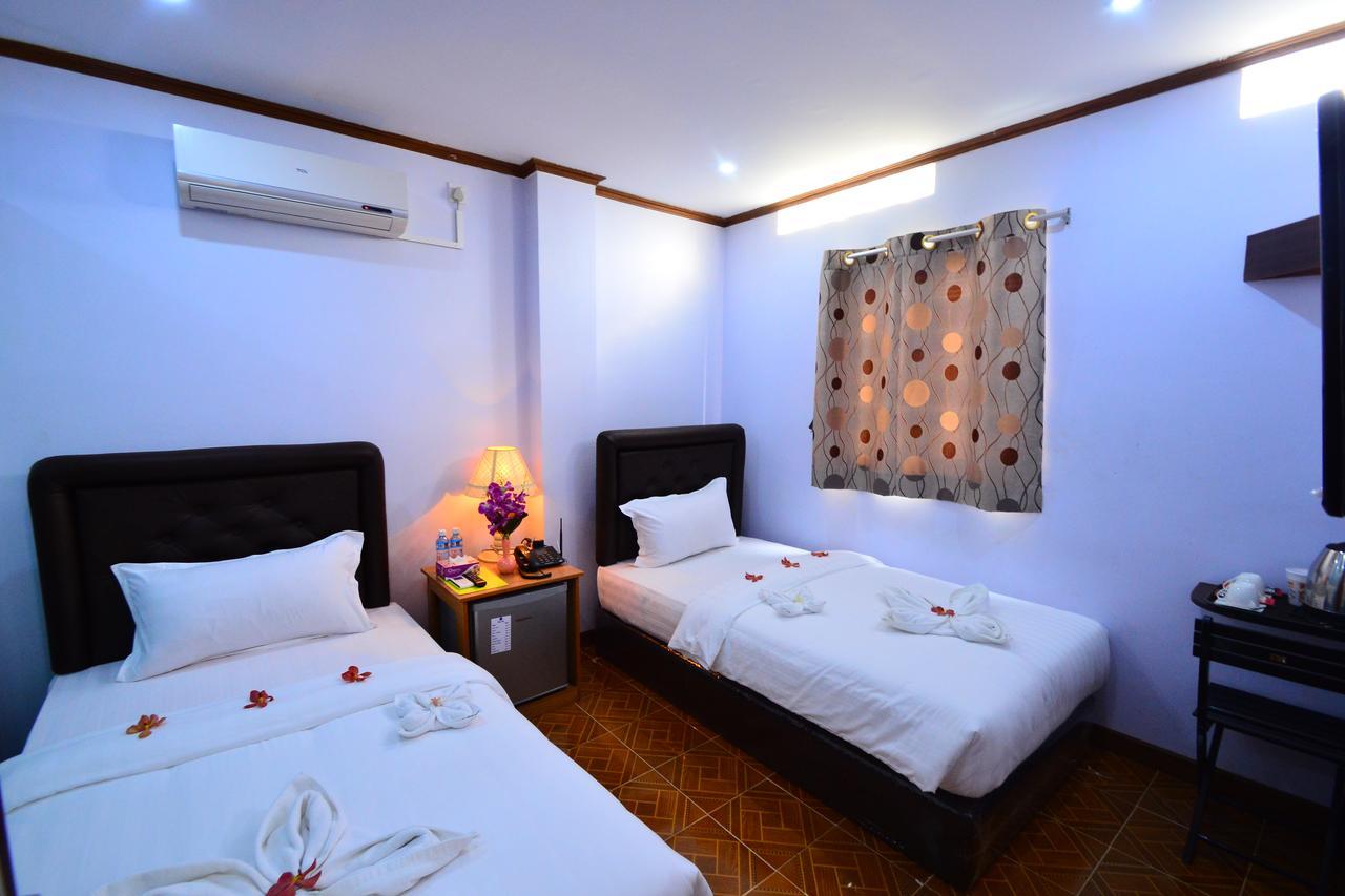 Woodland Hotel Rangun Kültér fotó