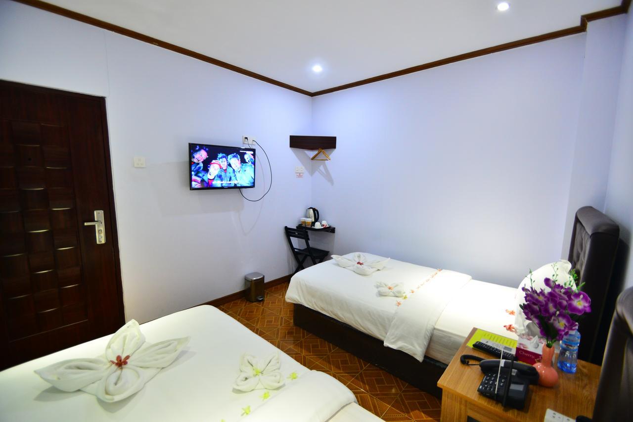 Woodland Hotel Rangun Kültér fotó