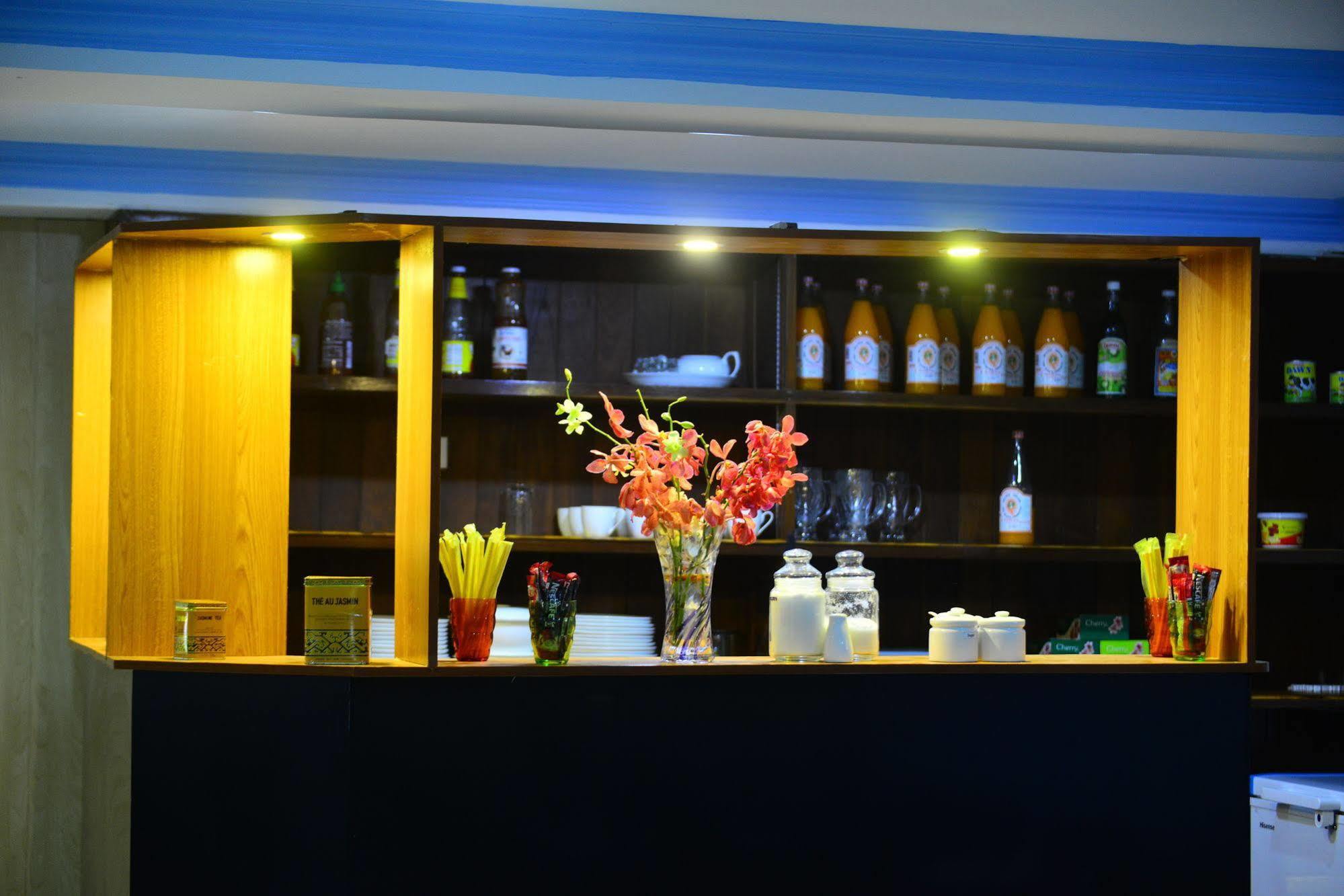 Woodland Hotel Rangun Kültér fotó