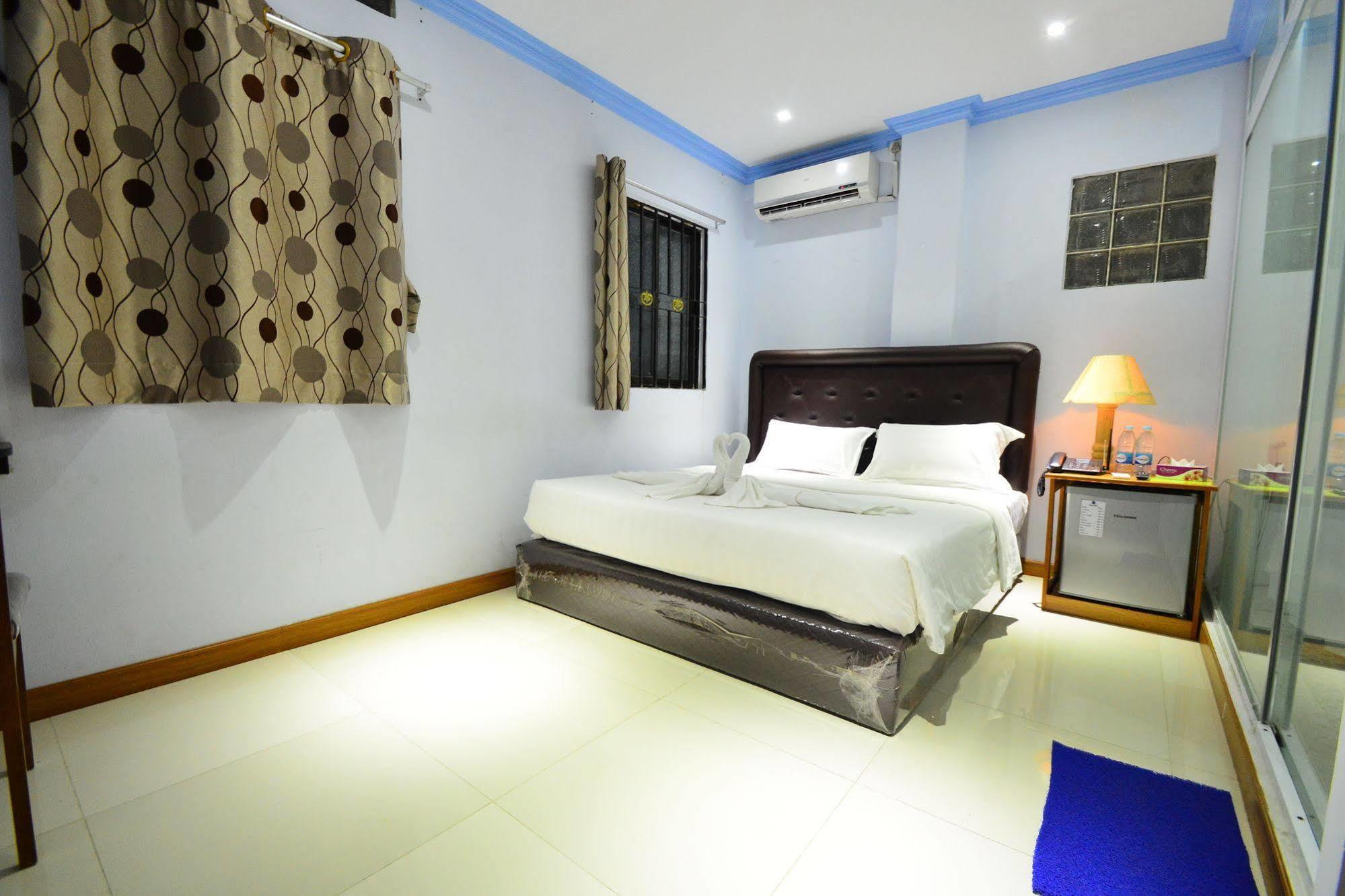 Woodland Hotel Rangun Kültér fotó